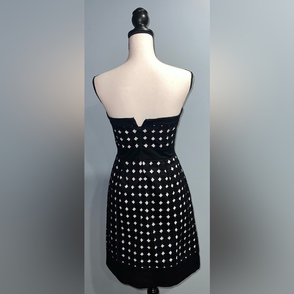 White house black market- Polka dot strapless dress - Picture 3 of 5